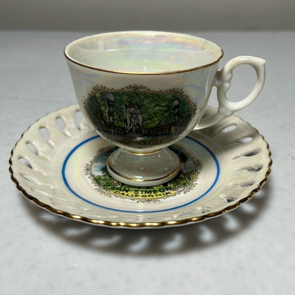 Vintage 70's Hearst Castle Pedestal Tea Cup & Saucer Set Gold Trim Made Japan - Picture 1 of 10
